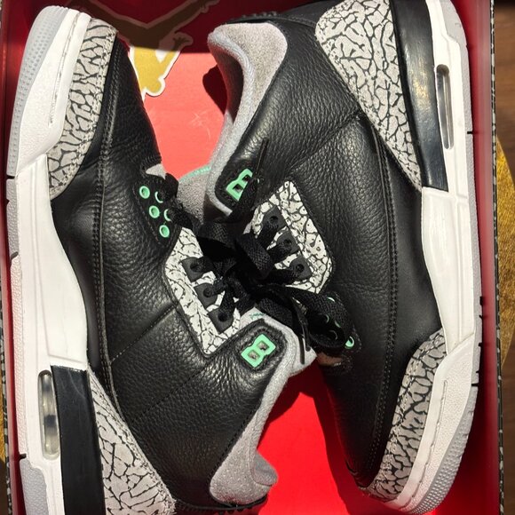 JORDAN 3 RETRO BLACK/GREEN GLOW-WOLF GREY SIZE 7/ GOOD CONDITION ORIGINAL BOX - Picture 4 of 5
